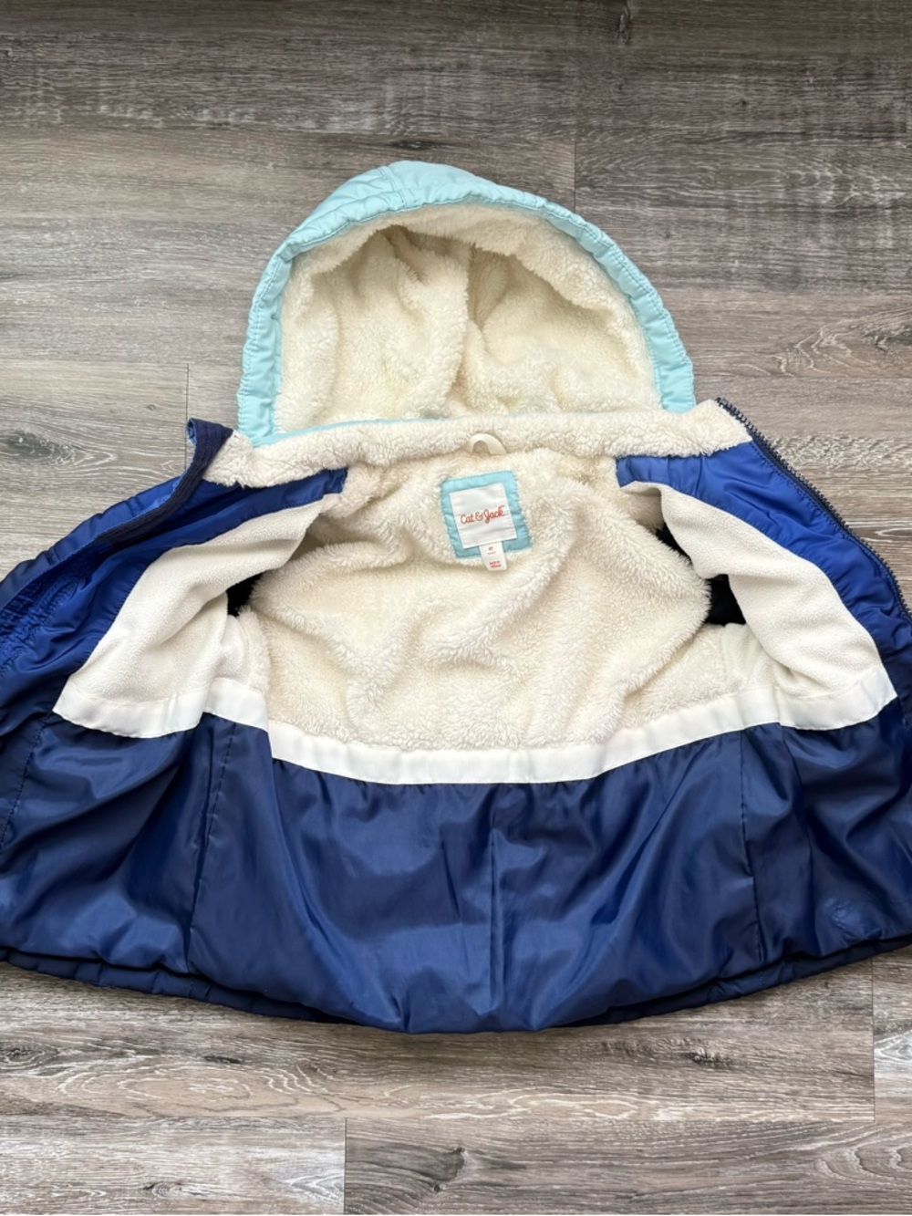 ✝️ Cat & Jack | LIKE NEW • Blue Ombre Puffer Jacket • 4T - Picture 5 of 7